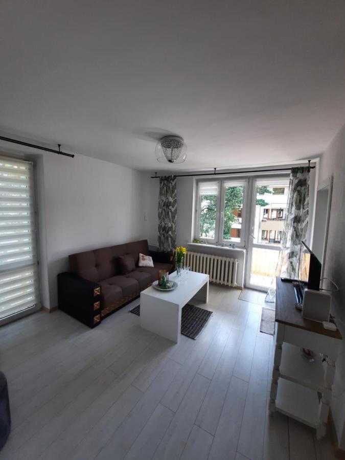 Apartament Zorzy Przy Instytucie Kardiologii Anin Apartamento Varsóvia Exterior foto