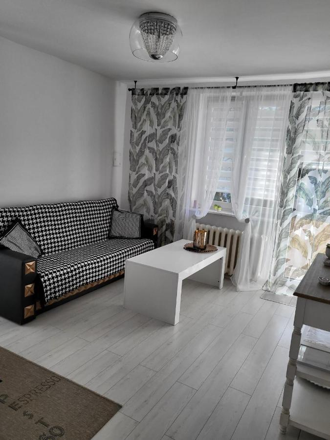 Apartament Zorzy Przy Instytucie Kardiologii Anin Apartamento Varsóvia Exterior foto